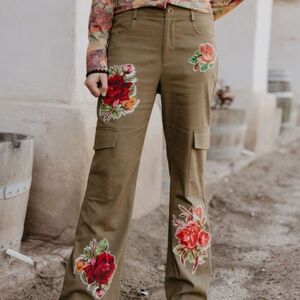 NWT Rodeo Quincy Rancho Rosa Pants